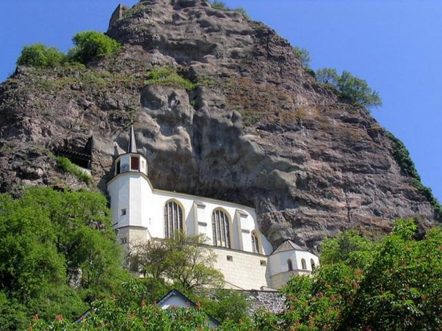 Độc đáo nhà thờ trong hang núi ở Oberstein, miền Tây nước Đức - 0