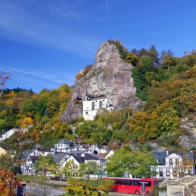 Độc đáo nhà thờ trong hang núi ở Oberstein, miền Tây nước Đức - 1