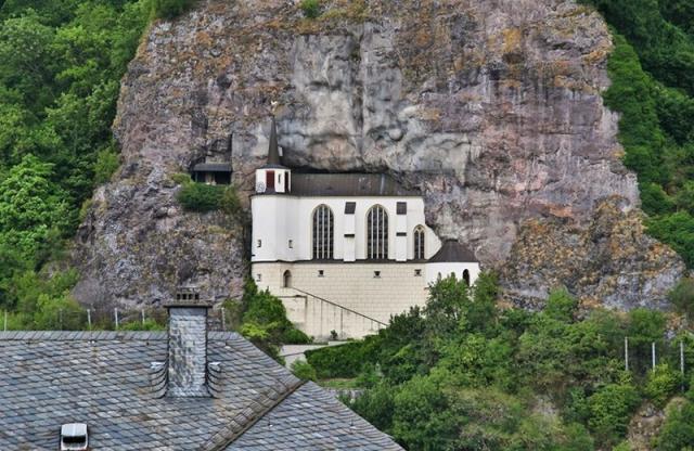 Độc đáo nhà thờ trong hang núi ở Oberstein, miền Tây nước Đức - 8