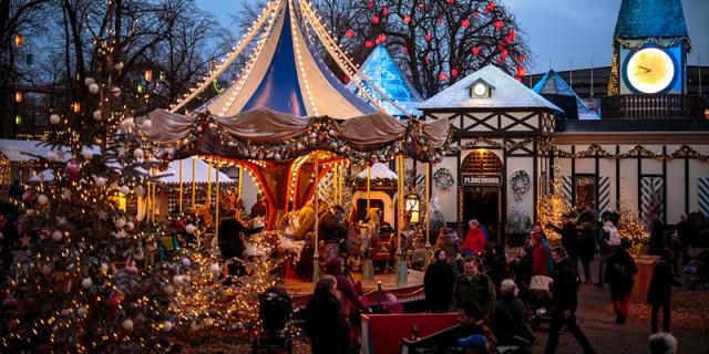 Chợ Giáng Sinh lộng lẫy tràn đầy không khí lễ hội ở châu Âu - 9