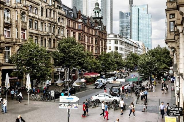 Phố đèn đỏ khét tiếng nước Đức ở Frankfurt am Main - 3