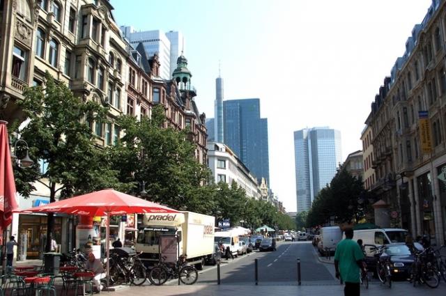 Phố đèn đỏ khét tiếng nước Đức ở Frankfurt am Main - 4