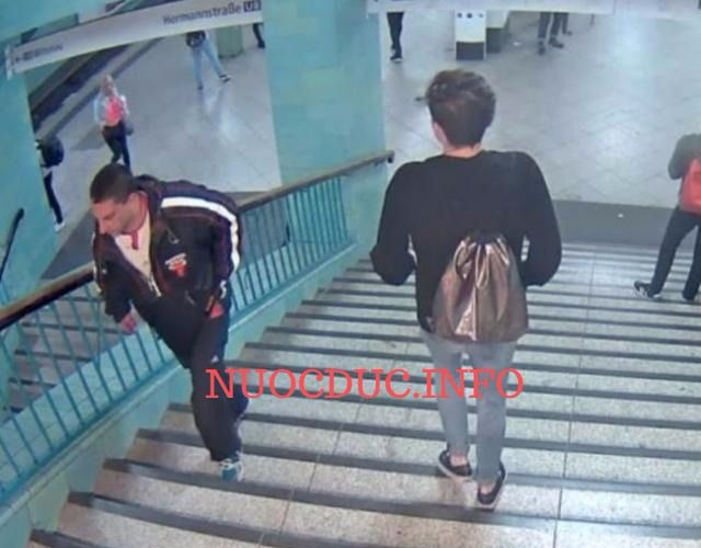 Cảnh sát Berlin truy tìm nghi phạm đạp người đàn ông 38 tuổi xuống cầu thang - 1