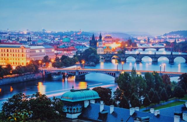 Bán ảnh du lịch để gây quỹ từ thiện cho trẻ bị xâm hại - 3 Bán ảnh du lịch để gây quỹ từ thiện cho trẻ bị xâm hại - 3