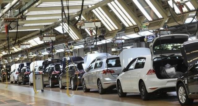Đức: Bê bối khí thải ôtô đe dọa triển vọng tăng trưởng kinh tế - 0