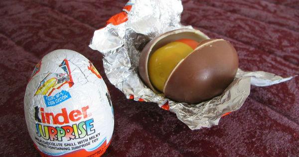 Tại sao mãi đến giờ trẻ em Mỹ mới được ăn quả trứng Kinder huyền thoại? - 1