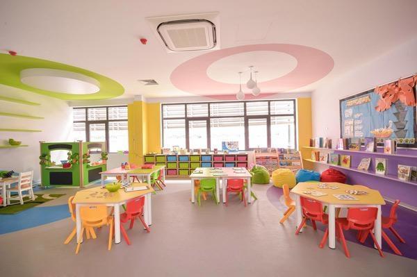 Cận cảnh ngôi trường toàn màu hồng, học phí nửa tỷ/năm ở Việt Nam - 4