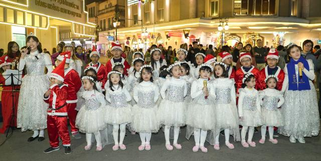 Những câu chuyện xúc động đêm Noel: Thiên đường là nơi trở về của những tâm hồn thuần thiện - 1