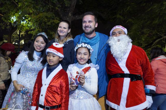 Những câu chuyện xúc động đêm Noel: Thiên đường là nơi trở về của những tâm hồn thuần thiện - 12