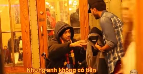 132 5 Hoan Nan Moi Gap Nguoi Chan Tinh Gia Ngheo Muon Ao Khoac Nguoi Qua Duong Ket Qua Khien Moi Nguoi Roi Le
