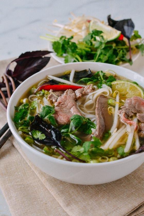 132 2 6 Mon Qua Am Thuc Viet Dem Den Cho Nuoc Uc