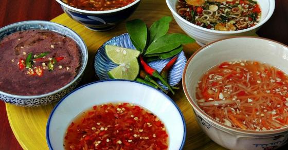 132 6 6 Mon Qua Am Thuc Viet Dem Den Cho Nuoc Uc
