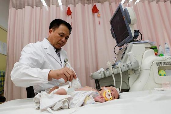 132 2 Phat Hien Con Gai 8 Thang Tuoi Co Mui La O Vung Kin Me Dua Con Den Benh Vien Roi Dung Tim Vi Biet Toi Loi La Do Chinh Minh