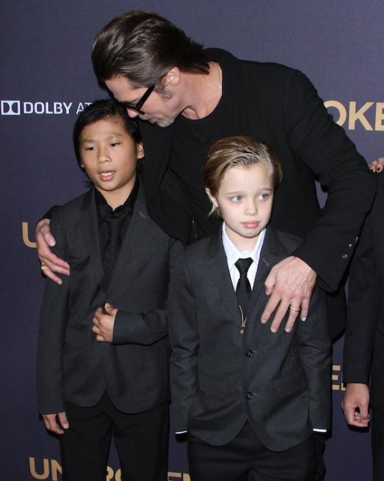132 2 Angelina Jolie Bat Ngo To Brad Pitt Chua Tung Muon Nhan Nuoi Cau Con Trai Goc Viet