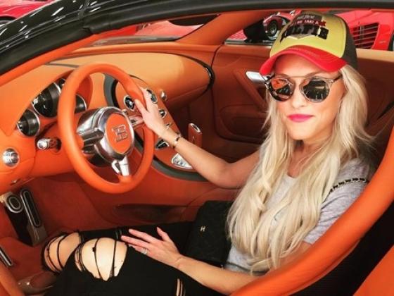 132 1 Cuoc Song Cua Chan Dai Hoi Nha Giau Dubai Xa Hoa Nhieu Sieu Xe Vay Quanh Nhat Dubai