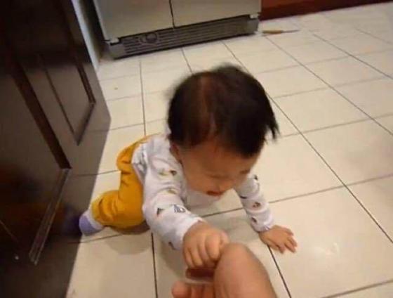 132 2 Be 3 Tuoi An Va Me Ra Tay Xu Ly Va Cach Day Con Khien Phu Huynh Tan Thanh