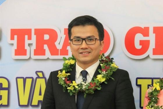 132 1 Pho Giao Su Nguoi Viet Duoc Bo Nhiem Giao Su Truong Danh Tieng O My