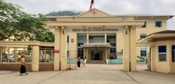 132 1 Bac Si Duoc Yeu Cau Benh Nhan Coi Quan Ao