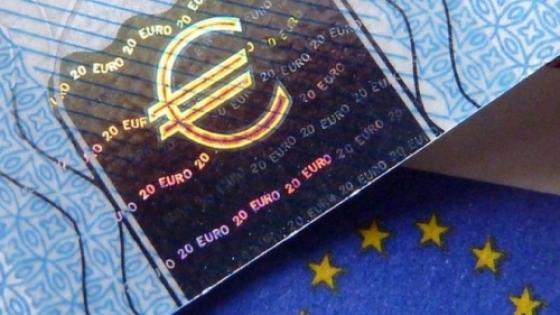 132 1 Nhung Kho Khan Dang Sau Bieu Tuong Dong Euro