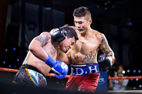 132 1 Flores Lai Gay Nao Loan Vua Boxing Viet Nong Mat Doi Giao Dau