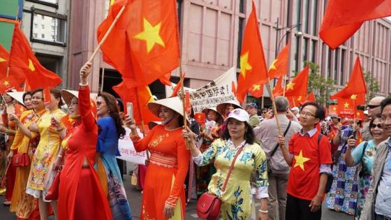 132 9 Nguoi Viet O Duc Bieu Tinh Truoc Dai Su Quan Trung Quoc Tai Berlin