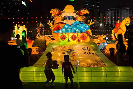 132 1 Nhung Quoc Gia Don Trung Thu