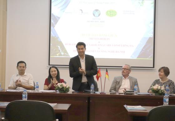 132 2 Toa Dam Ve Co Hoi Du Hoc Lam Viec Va Dinh Cu Tai Chlb Duc