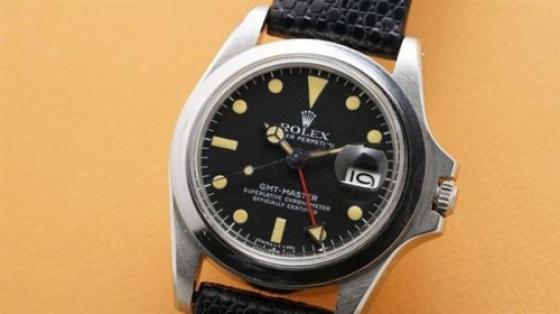 132 1 Choang Voi Chiec Dong Ho Rolex Co Gia Dat Nhat Hanh Tinh