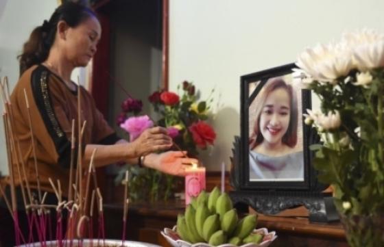 132 1 Thieu Nu Viet Vu 39 Nguoi Chet O Anh Sang Tay Moi Biet Toan La Mau Den