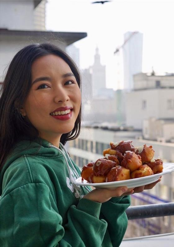 132 2 Ola Nguyen   Co Gai Voi Huong Vi A Au