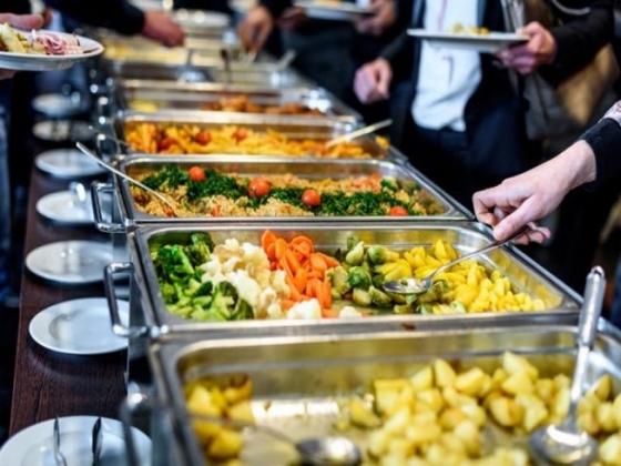132 1 Di An Buffet Hay Tranh Nhung Thuc Pham Duoi Day