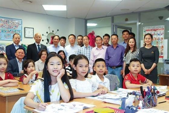 132 1 Nhoc Nhan Cho Tieng Viet O Dong Au