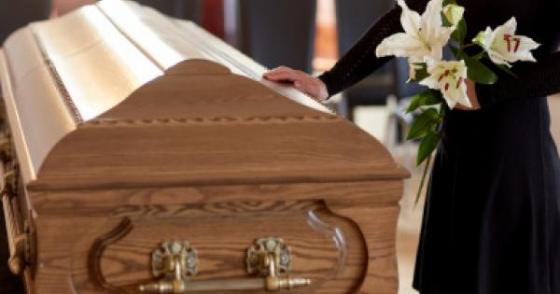 132 1 6 Nguoi Chet Vi Covid 19 Sau Khi Cung Du Mot Dam Tang