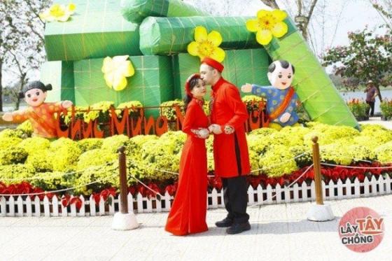 132 1 Co Giao Viet Theo Chong Sang My 4 Nam Phai Gianh Giat Viec Nha Cham Con