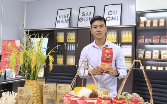 132 1 Chang Du Hoc Sinh Tu Bo Co Hoi Dinh Cu My Dua Banh Trang Viet Ra 42 Quoc Gia