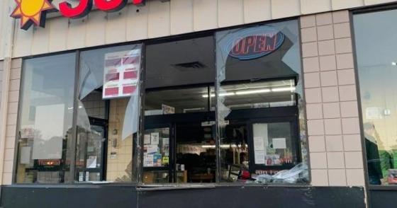 132 1 Cua Tiem Viet Bi Dap Pha O Minnesota