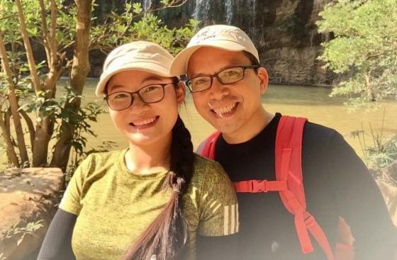132 1 Chong Viet Qua Doi O Singapore Va Loi Nhan Cua Nguoi Vo Tre