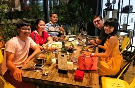 132 13 Co Dau Viet Co Tuoi Tho Co Cuc Va Cuoc Song Am Em Khi Lay Chong Phap