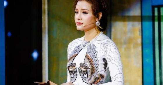 132 1 Ca Si Viet Kieu Phuong Trinh Jolie Me Mat Ma Khong Co Cho De Quan Tai Toi Da Mua San Phan Huyet Mo Cho Minh De Sau Nay Duoc Nam Canh Me