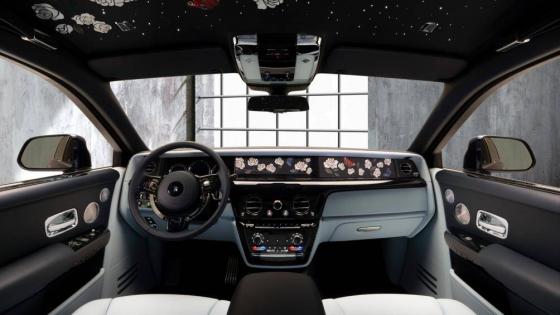 132 3 Can Canh Phien Ban Day Hoa Hong Cua Rolls Royce Phantom