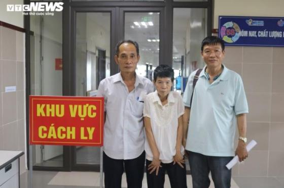 132 1 Hanh Trinh Nguoi Anh Tim Duoc Em Gai Mat Tich 24 Nam O Khu Cach Ly Covid 19