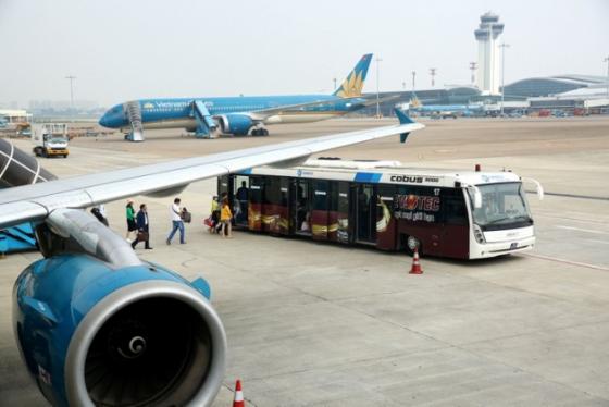 132 1 17 Nam O Tay  Moi Khi Roi Tan San Nhat Khong Biet Dang Tro Ve Hay Sap Ra Di