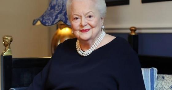 Huyền thoại ‘Cuốn theo chiều gió’ Olivia de Havilland và tình yêu Paris