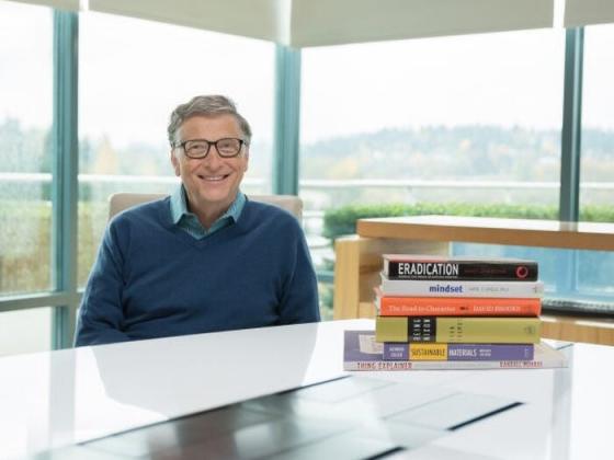 132 15 Tung Bi Bat Khong Biet Ngoai Ngu Va 12 Su That Thu Vi Khac Ve Bill Gates