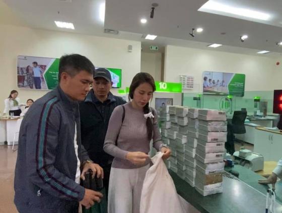 132 3 Lanh Dao Huyen Noi Ve Vu Nguoi Dan Deo Vang Nhan Cuu Tro Tu Thuy Tien