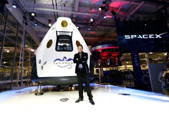 132 1 Elon Musk Hanh Trinh Tu Mot Ke Ngoai Dao Toi Doi Tac Chien Luoc Cua Lau Nam Goc