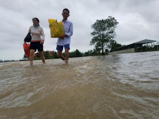 132 11 Ho Thuy Loi Thuy Dien Xa Nuoc Nhieu Noi O Hue Ngap Nang Du Troi Khong Mua