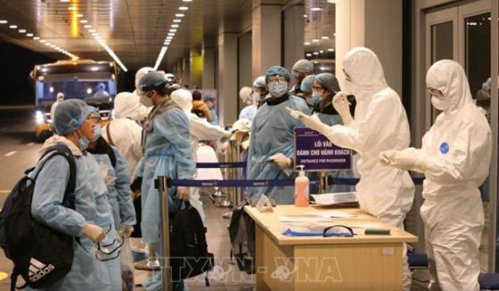 132 1 Bia Cac Chuyen Bay Dua Cong Dan Viet Nam Ve Nuoc De Ban Ve