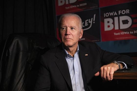 Bài học cuộc đời của ông Joe Biden: Khi bị đánh gục phải bật đứng dậy