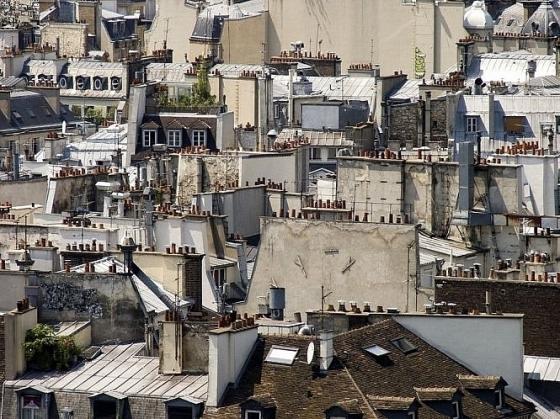 132 4 Cau Chuyen Ve Chiec Ong Khoi Tren Nhung Mai Nha O Paris